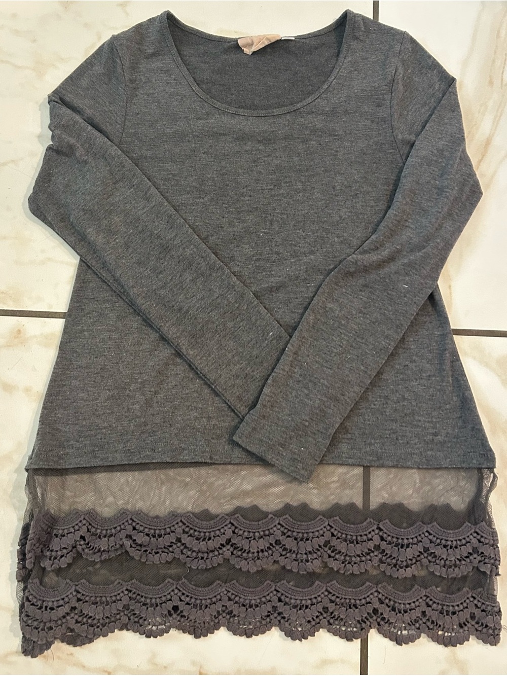 Winter Lennon Women's Gray Long Sleeve Top with Lace Hem